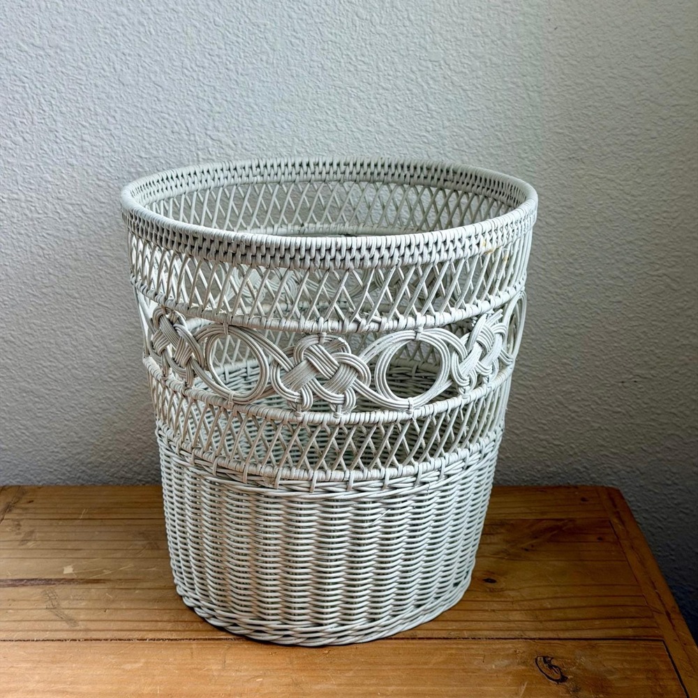Vintage White Wicker Wastebasket MCM Mid Century Rattan Trash Can Vanity Bath